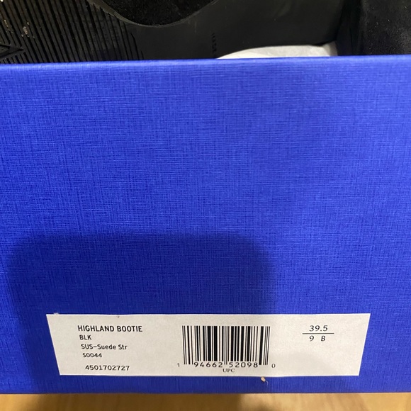 stuart weitzman Highland Bootie. Lightly worn. Size 9. Retails $575 - Picture 7 of 7